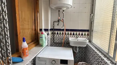 Apartment in a Central Square, Surrounded by Amenities. photo 10