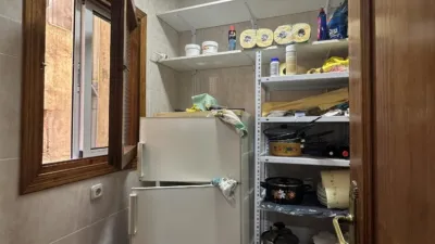 Apartment in a Central Square, Surrounded by Amenities. photo 9