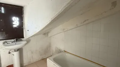 Flat near Lutxana Commuter Rail Station. photo 11