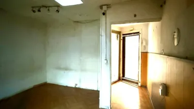 Flat near Lutxana Commuter Rail Station. photo 9