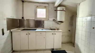 Flat near Lutxana Commuter Rail Station. photo 4