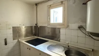 Flat near Lutxana Commuter Rail Station. photo 5