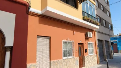 Apartment in A 3 Minutes from La Plaza de España and the Church of the Town. photo 2