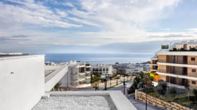 Apartment on Fuengirola Avenue, Between the AP-7 and the Sea. photo 3
