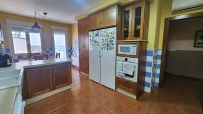 Terraced house in a row of houses close to Calle Mayor and Plaza San Roque photo 10