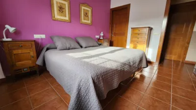 Terraced house in a row of houses close to Calle Mayor and Plaza San Roque photo 13