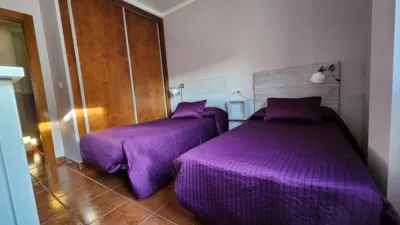 Terraced house in a row of houses close to Calle Mayor and Plaza San Roque photo 14