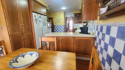 Terraced house in a row of houses close to Calle Mayor and Plaza San Roque photo 23