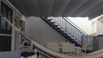 Terraced house in a row of houses close to Calle Mayor and Plaza San Roque photo 4