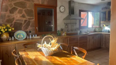 House in A 2 Minutes from Ap-7 and 5 Minutes from A-2. photo 2