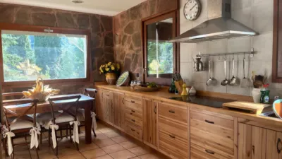 House in A 2 Minutes from Ap-7 and 5 Minutes from A-2. photo 3
