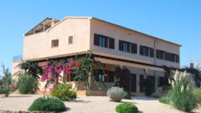 Elegant Villa with Photovoltaic Plant in Santanyi photo 2
