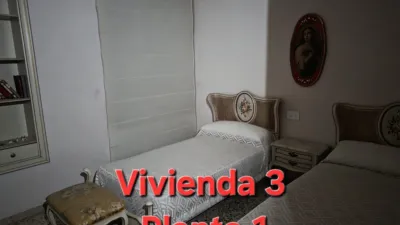Casa pareada en Parcela Urbana Con 3 Viviendas Junto Parque 9 D´Octubre photo 32