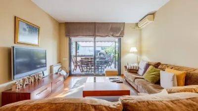 House in Can Rovira - Next to the Centre photo 2