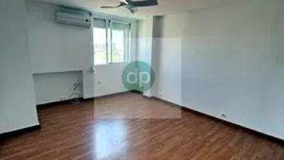 Piso en alquiler en en Plena Av Sta Marina, Junto A La Pza Alféreces., Santa Marina-La Paz (Badajoz Capital) de 600 €<span>/mes</span>