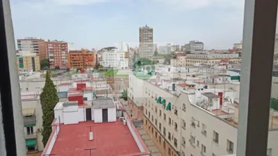 Piso en alquiler en en Plena Av Sta Marina, Junto A La Pza Alféreces., Santa Marina-La Paz (Badajoz Capital) de 600 €<span>/mes</span>