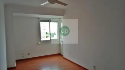 Piso en alquiler en en Plena Av Sta Marina, Junto A La Pza Alféreces., Santa Marina-La Paz (Badajoz Capital) de 600 €<span>/mes</span>