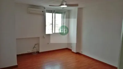 Piso en alquiler en en Plena Av Sta Marina, Junto A La Pza Alféreces., Santa Marina-La Paz (Badajoz Capital) de 600 €<span>/mes</span>