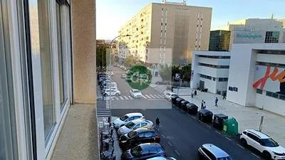 Apartamento en alquiler en Frente A El Corte Inglés y en Pleno Centro, Santa Marina-La Paz (Badajoz Capital) de 650 €<span>/mes</span>