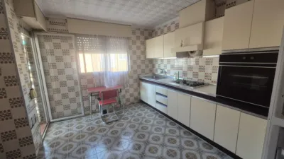 Apartment in a Corner Unit on Gran Playa, One Street from the Sea photo 10