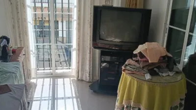 Apartment located near La Plaza Bailen. photo 12