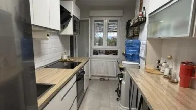 Apartment in Lakua-Arriaga, Up-to-date and Modern with Lift photo 10