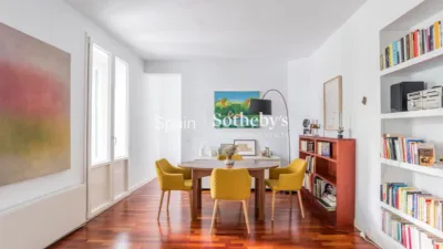 Apartment on Calle de Villanueva photo 5