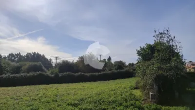 Terreno en venta en Oleiros - Más