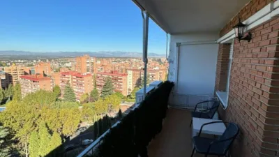 Piso en alquiler en Valdezarza - Imagen 2