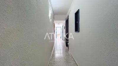 Apartment on Carrer del Port d'Alegre photo 27