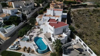 Chalet on Calle Distrito Zona El Palmeral, No. 1 photo 3