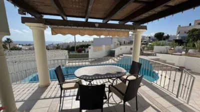 Chalet on Calle Distrito Zona El Palmeral, No. 1 photo 4
