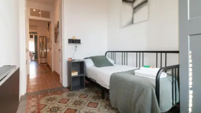 Piso en alquiler en El Camp de L'Arpa del Clot - Imagen 3