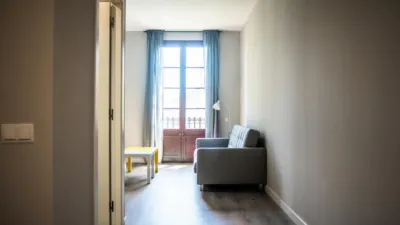 Piso en alquiler en Sants - Imagen 4