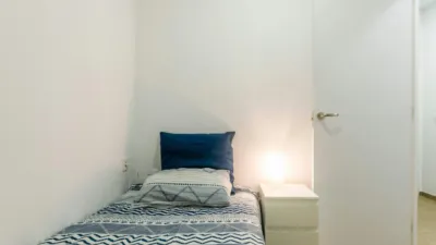 Piso en alquiler en Hostafrancs - Imagen 2