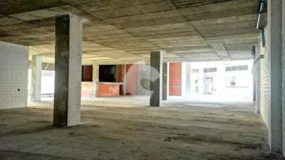 Local comercial en alquiler en Portazgo - Más