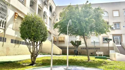 Piso en venta en Torrevieja, Torrevieja de 120.000 €