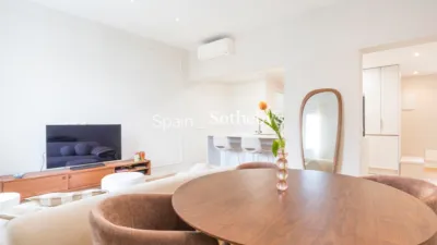 Apartment on Calle de Alcántara photo 10