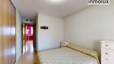 Apartment on Avenida de la Deportista Miriam Blasco photo 15