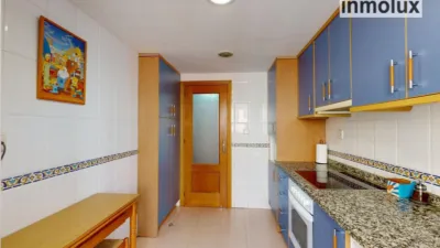 Apartment on Avenida de la Deportista Miriam Blasco photo 12