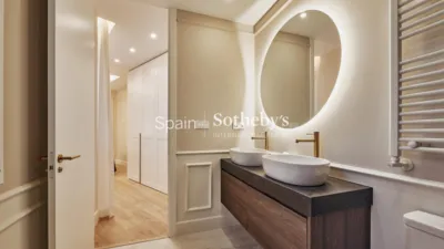 Apartment on Calle de Leganitos photo 45