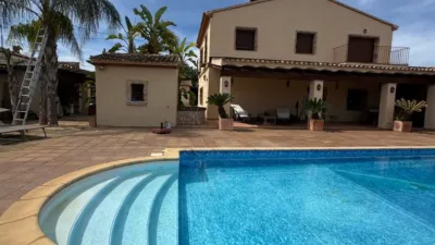 Chalet in Pedreguer photo 2