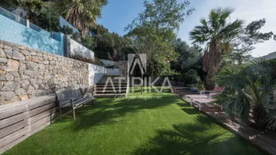 House on Passeig de Can Vinyes photo 8