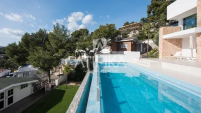 House on Passeig de Can Vinyes photo 2