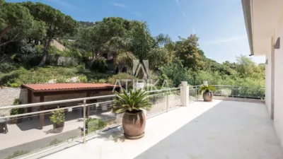 Villa on Carrer de Jaume Balmes photo 64