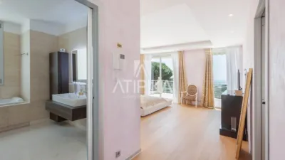 Villa on Carrer de Jaume Balmes photo 38