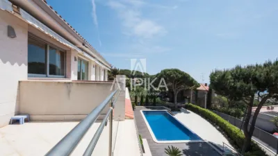 Villa on Carrer de Jaume Balmes photo 56