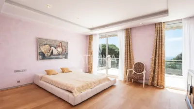 Villa on Carrer de Jaume Balmes photo 36