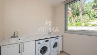 Villa on Carrer de Jaume Balmes photo 85