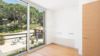 Villa on Carrer de Jaume Balmes photo 52